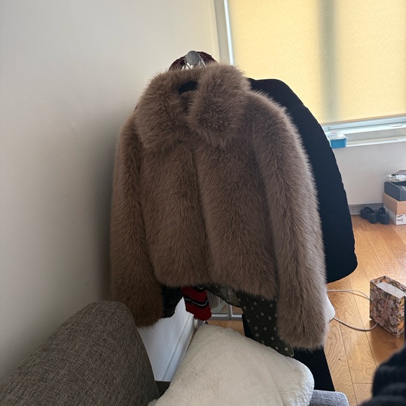 Sabrina Faux Fur Jacket - Picture 6 of 11